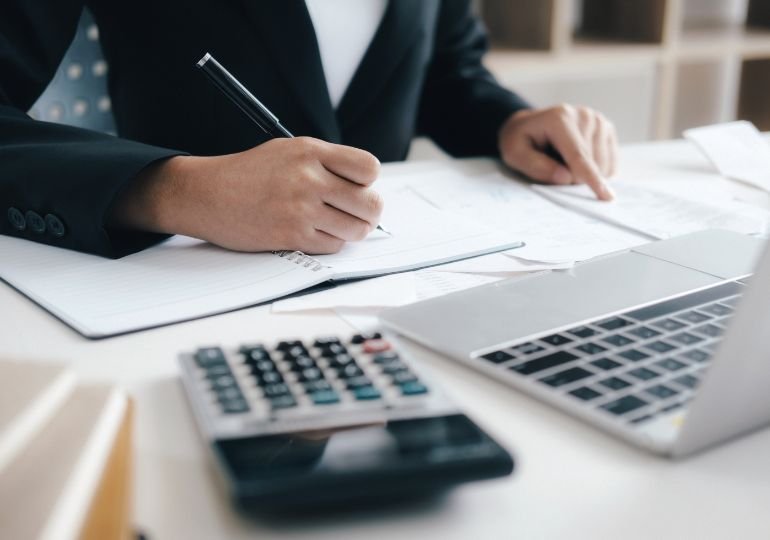 Investment_Bankers___Merchant_Bankers